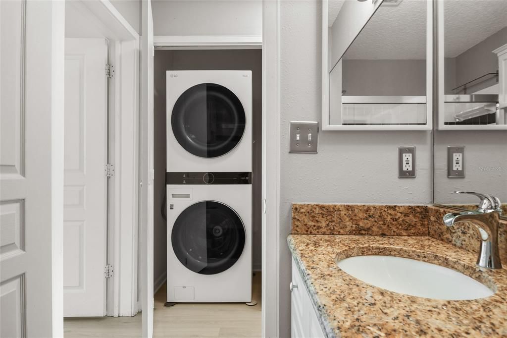 For Sale: $269,900 (1 beds, 1 baths, 640 Square Feet)