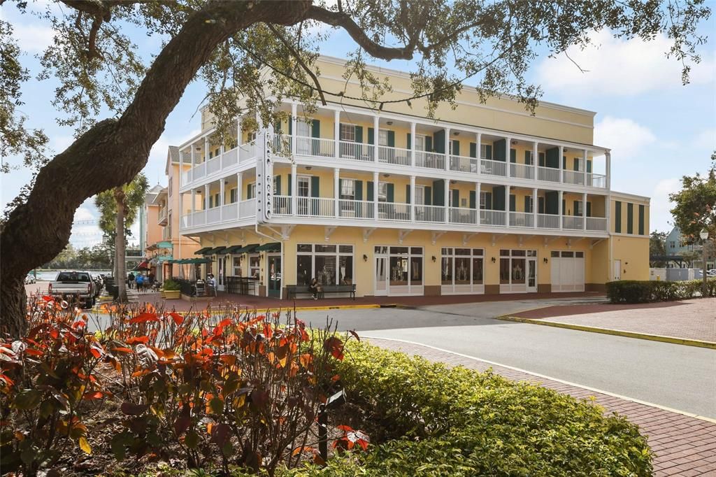 For Sale: $269,900 (1 beds, 1 baths, 640 Square Feet)