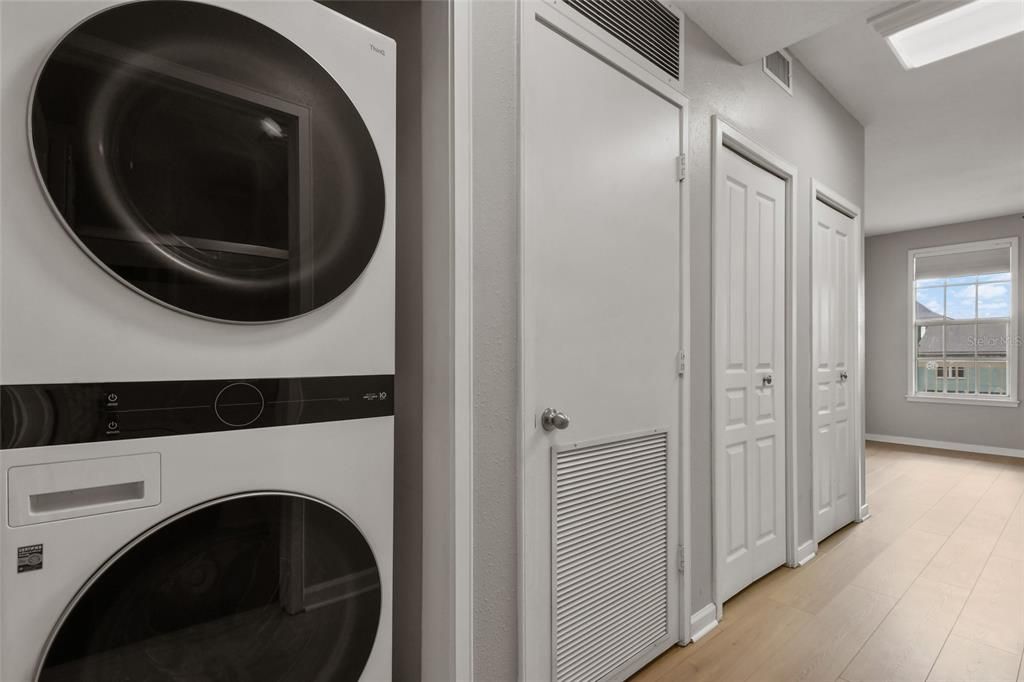 For Sale: $269,900 (1 beds, 1 baths, 640 Square Feet)