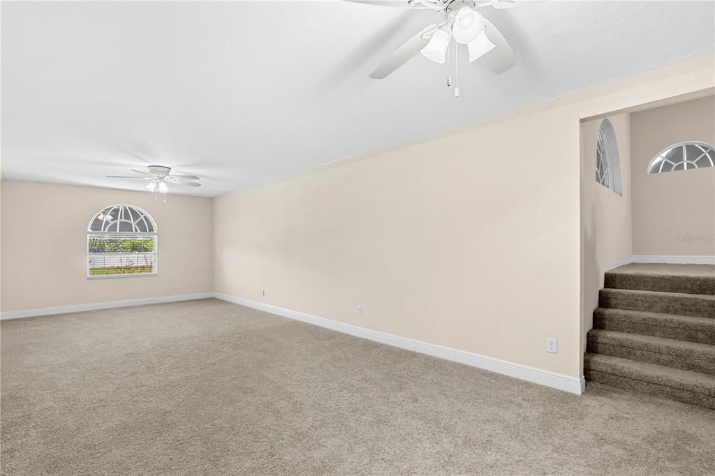 Activo con contrato: $1,395,000 (4 camas, 2 baños, 3442 Pies cuadrados)