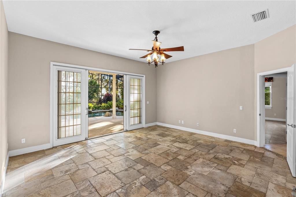 Activo con contrato: $1,395,000 (4 camas, 2 baños, 3442 Pies cuadrados)