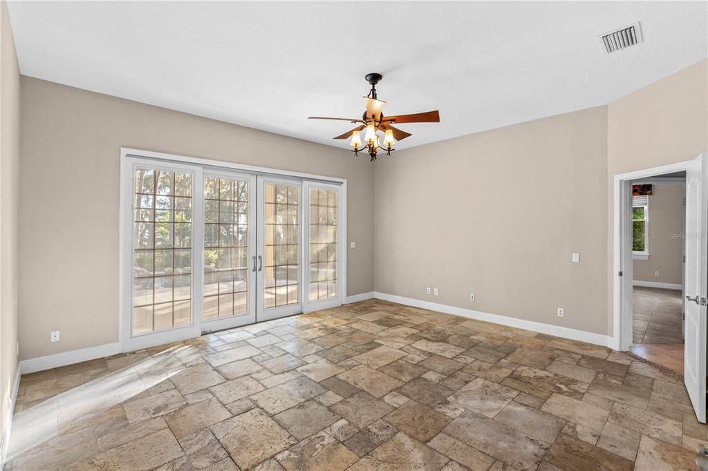 Activo con contrato: $1,395,000 (4 camas, 2 baños, 3442 Pies cuadrados)