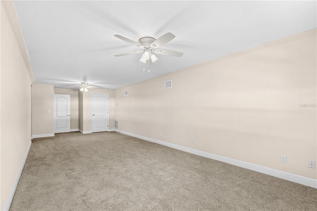 Activo con contrato: $1,395,000 (4 camas, 2 baños, 3442 Pies cuadrados)