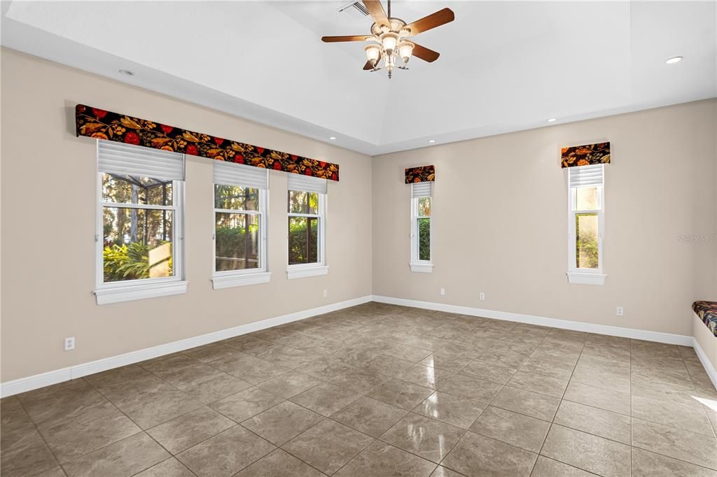 Activo con contrato: $1,395,000 (4 camas, 2 baños, 3442 Pies cuadrados)