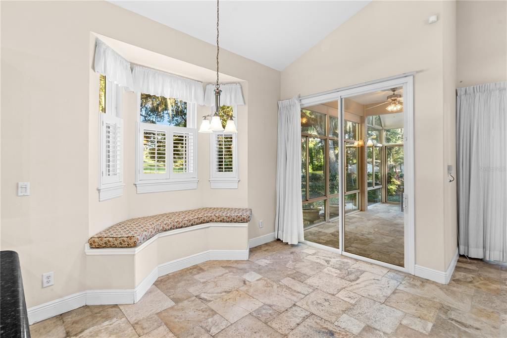 Activo con contrato: $1,395,000 (4 camas, 2 baños, 3442 Pies cuadrados)