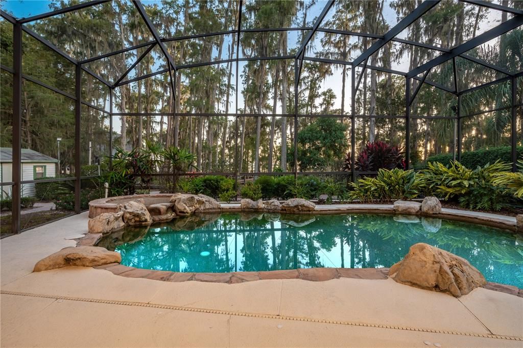 Activo con contrato: $1,395,000 (4 camas, 2 baños, 3442 Pies cuadrados)