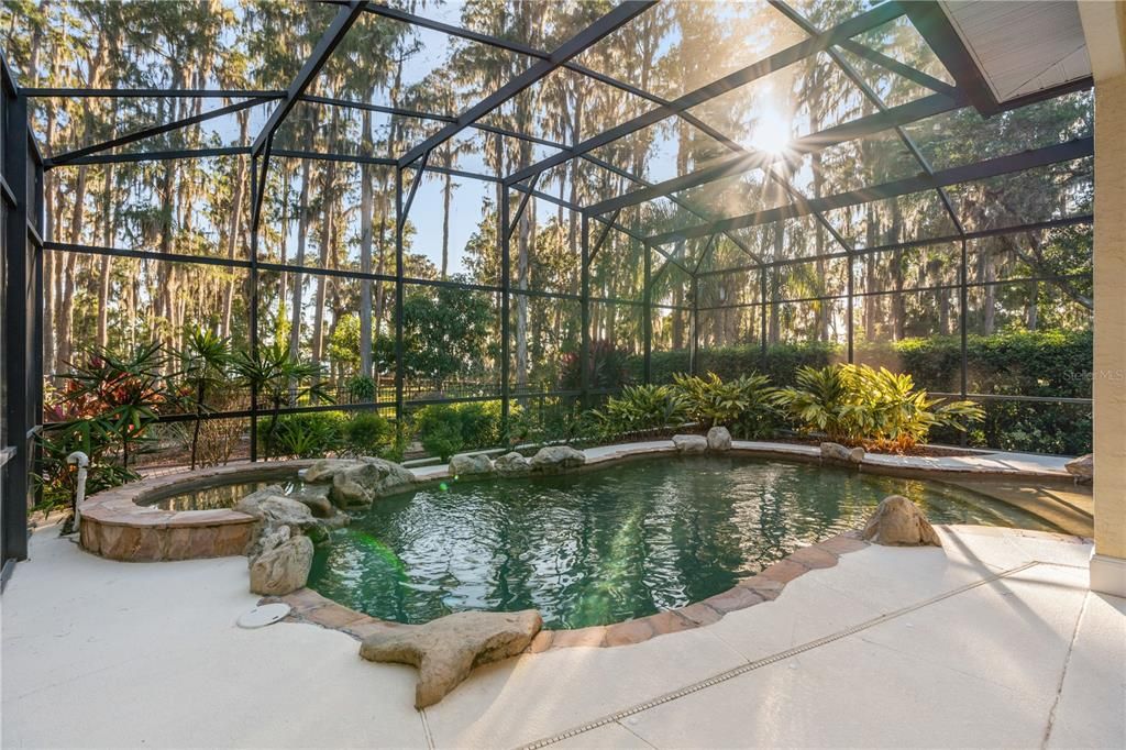 Activo con contrato: $1,395,000 (4 camas, 2 baños, 3442 Pies cuadrados)