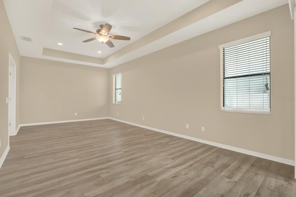 Active With Contract: $388,999 (3 beds, 2 baths, 2094 Square Feet)