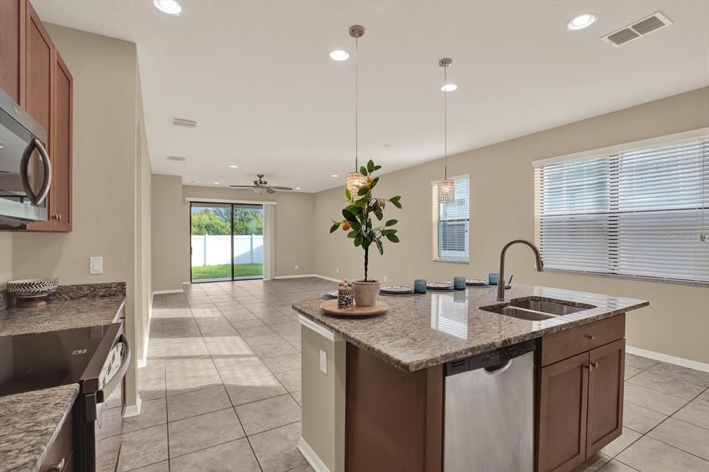 Active With Contract: $388,999 (3 beds, 2 baths, 2094 Square Feet)