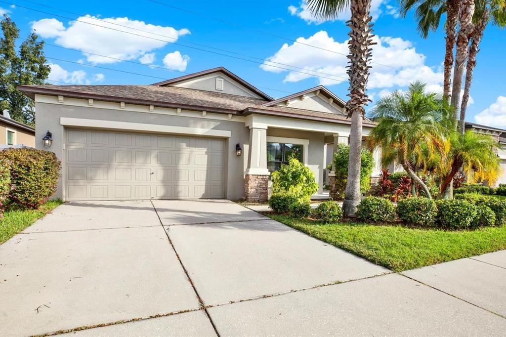 Active With Contract: $388,999 (3 beds, 2 baths, 2094 Square Feet)