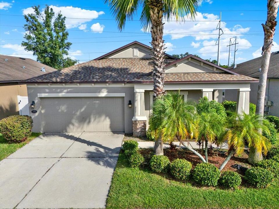 Active With Contract: $388,999 (3 beds, 2 baths, 2094 Square Feet)