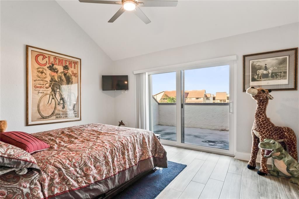 For Sale: $625,000 (3 beds, 3 baths, 1500 Square Feet)