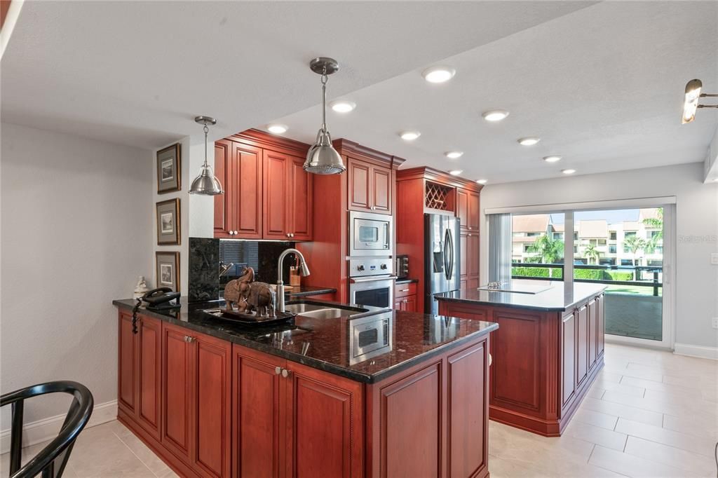 For Sale: $625,000 (3 beds, 3 baths, 1500 Square Feet)