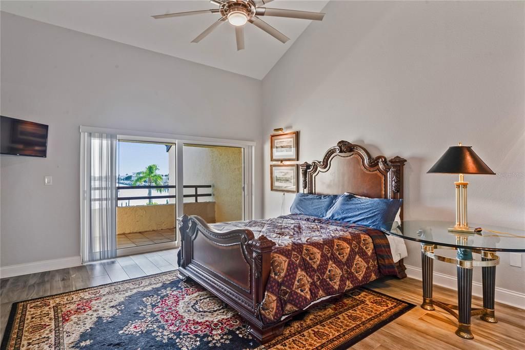 For Sale: $625,000 (3 beds, 3 baths, 1500 Square Feet)