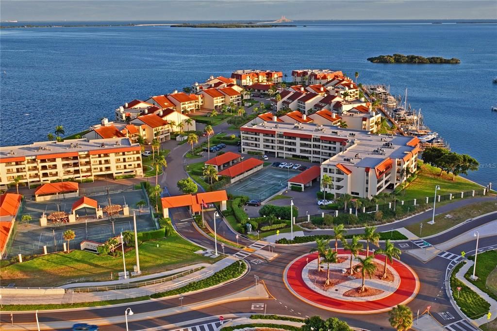 For Sale: $625,000 (3 beds, 3 baths, 1500 Square Feet)