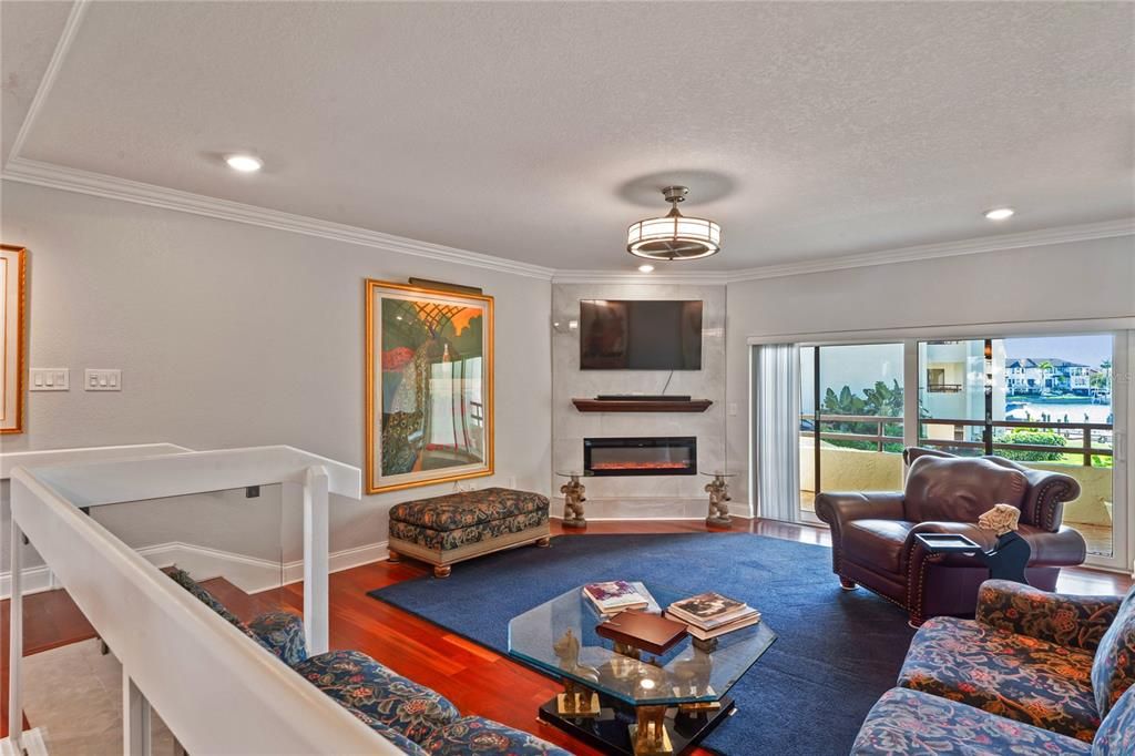 For Sale: $625,000 (3 beds, 3 baths, 1500 Square Feet)