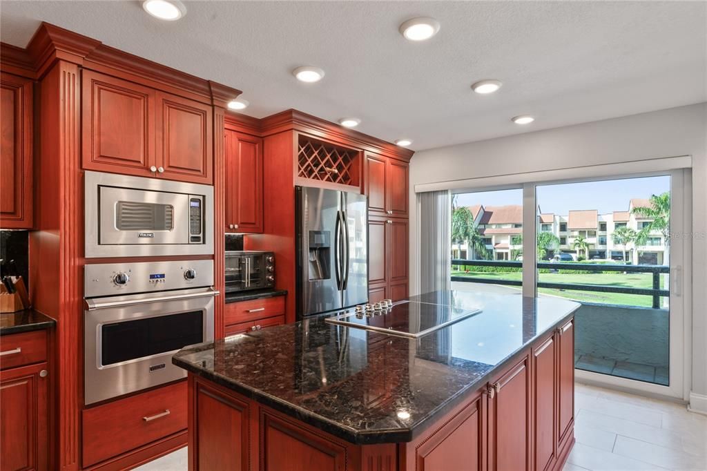 For Sale: $625,000 (3 beds, 3 baths, 1500 Square Feet)