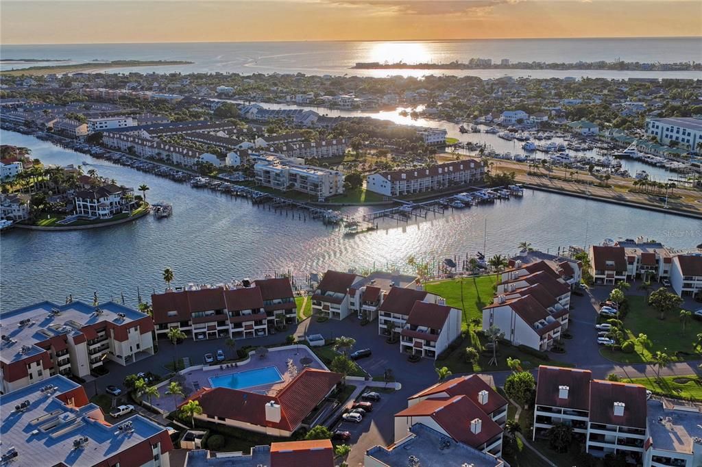 For Sale: $625,000 (3 beds, 3 baths, 1500 Square Feet)