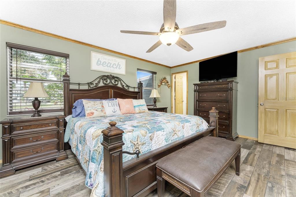 For Sale: $420,000 (3 beds, 2 baths, 1857 Square Feet)