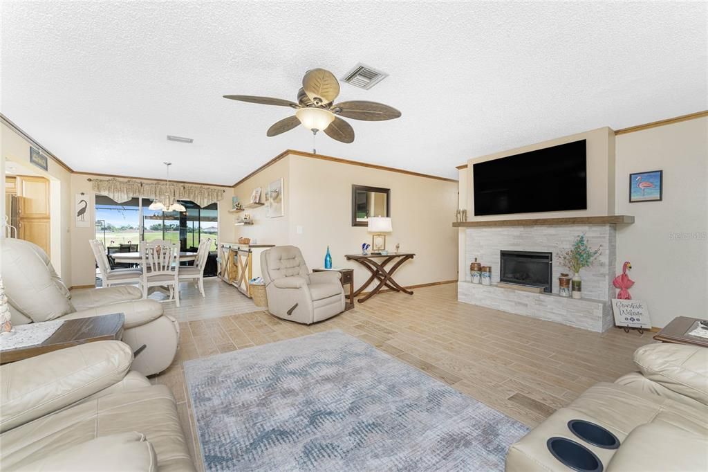 For Sale: $420,000 (3 beds, 2 baths, 1857 Square Feet)