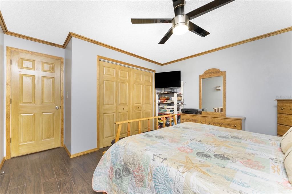 For Sale: $420,000 (3 beds, 2 baths, 1857 Square Feet)