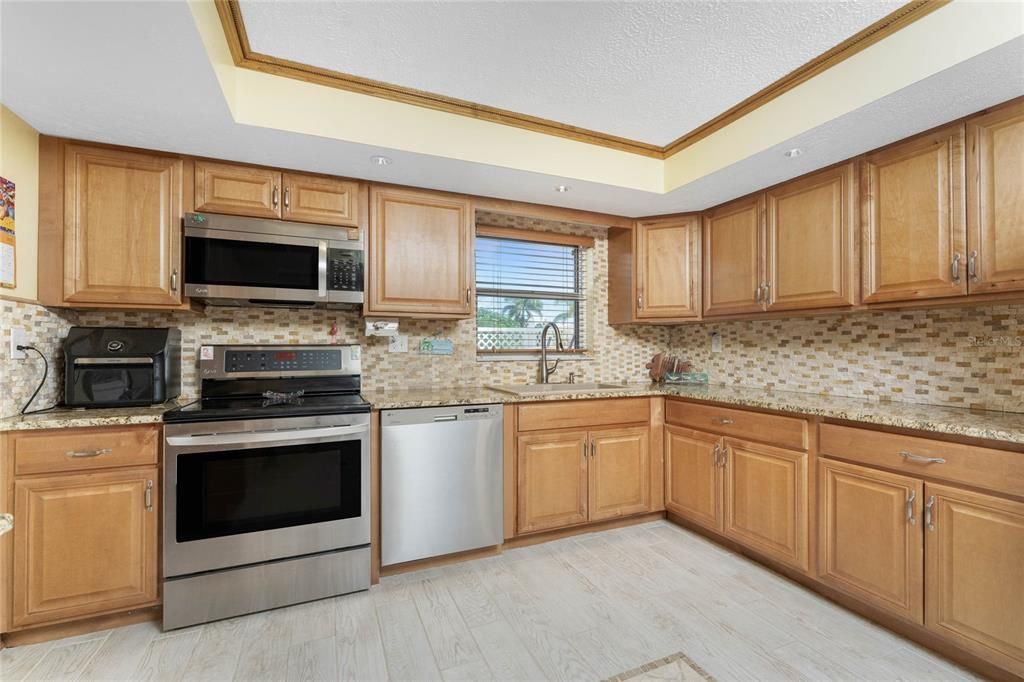 For Sale: $420,000 (3 beds, 2 baths, 1857 Square Feet)