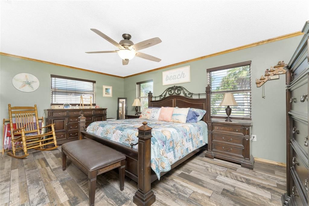 For Sale: $420,000 (3 beds, 2 baths, 1857 Square Feet)