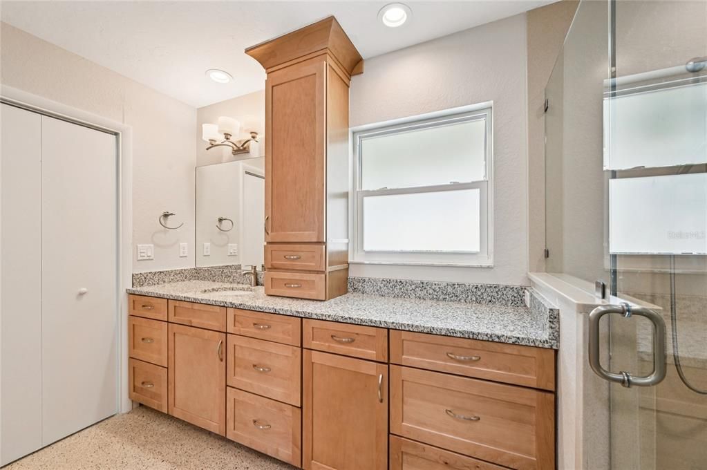 For Sale: $774,900 (3 beds, 2 baths, 2025 Square Feet)