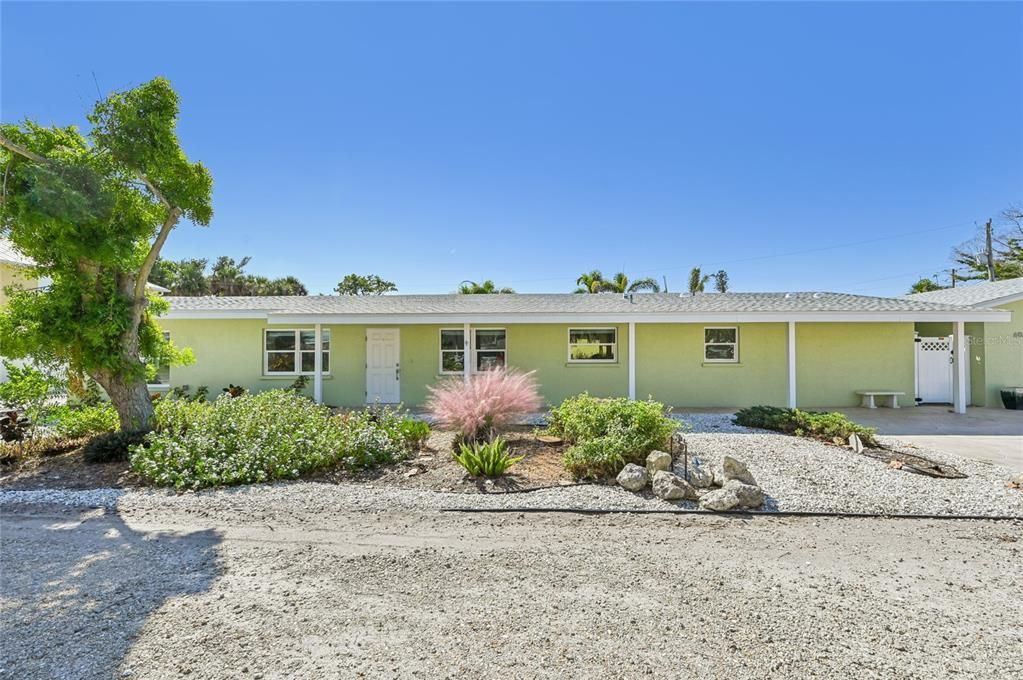 For Sale: $774,900 (3 beds, 2 baths, 2025 Square Feet)