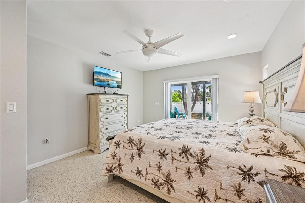 For Sale: $774,900 (3 beds, 2 baths, 2025 Square Feet)