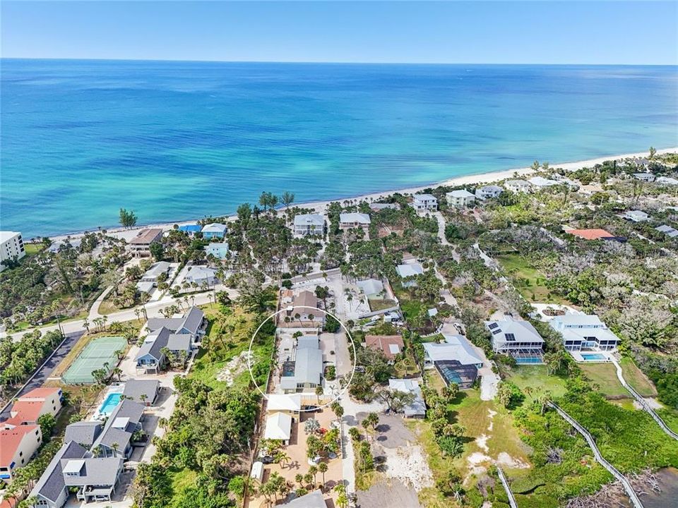 For Sale: $774,900 (3 beds, 2 baths, 2025 Square Feet)