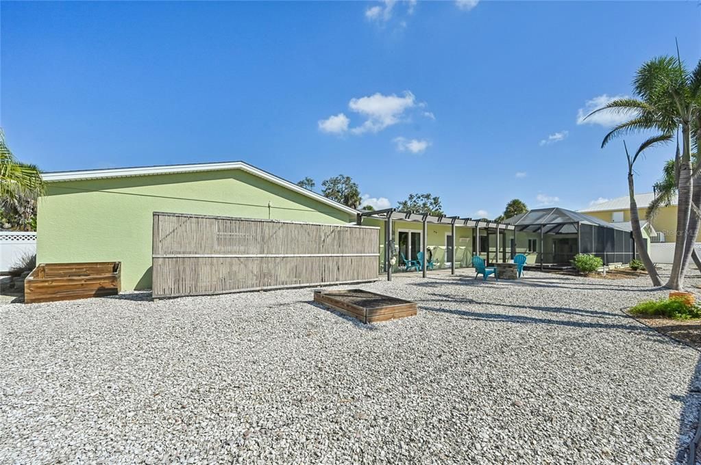 For Sale: $774,900 (3 beds, 2 baths, 2025 Square Feet)