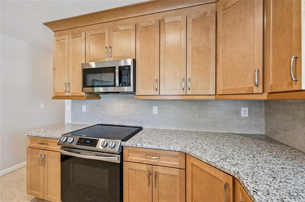 For Sale: $774,900 (3 beds, 2 baths, 2025 Square Feet)