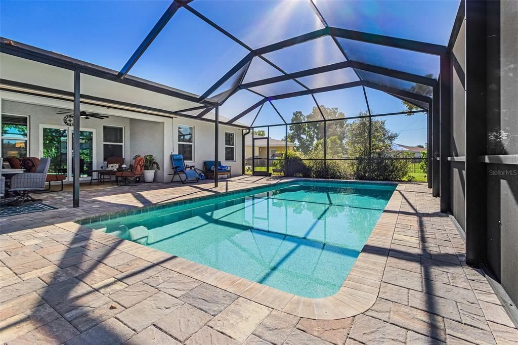 En Venta: $499,000 (4 camas, 3 baños, 2096 Pies cuadrados)