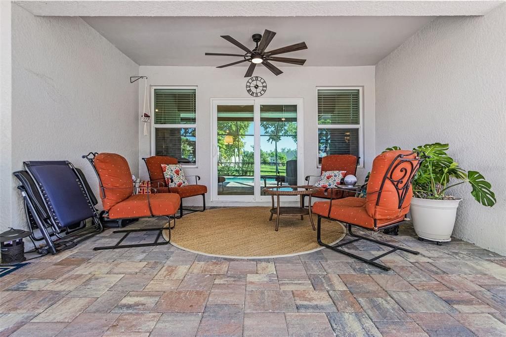 En Venta: $499,000 (4 camas, 3 baños, 2096 Pies cuadrados)