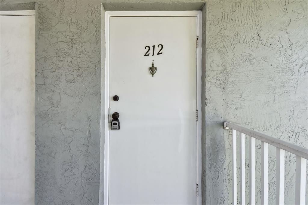 For Rent: $1,600 (2 beds, 1 baths, 765 Square Feet)