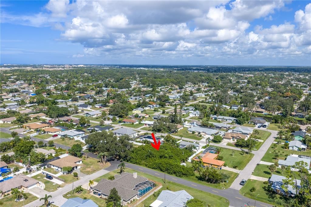 待售: $120,000 (0.28 acres)