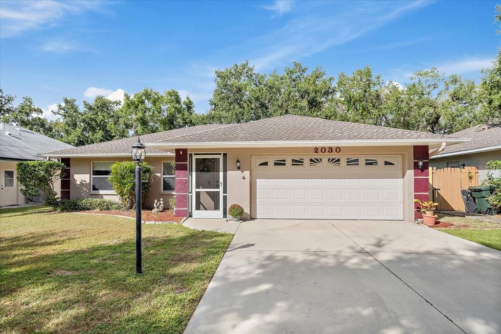 Active With Contract: $450,000 (3 beds, 2 baths, 1408 Square Feet)