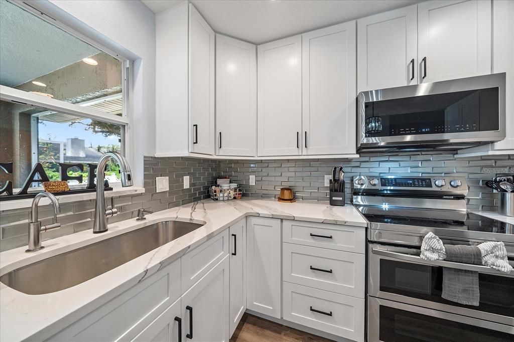 Active With Contract: $450,000 (3 beds, 2 baths, 1408 Square Feet)