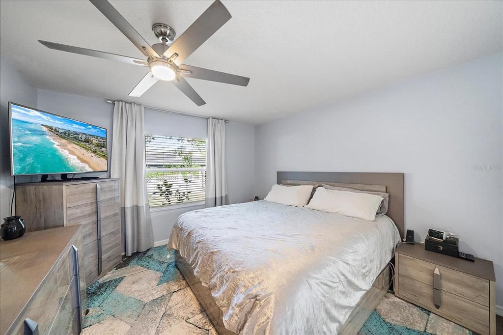 Active With Contract: $450,000 (3 beds, 2 baths, 1408 Square Feet)