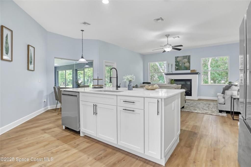 待售: $459,999 (3 贝兹, 2 浴室, 2254 平方英尺)