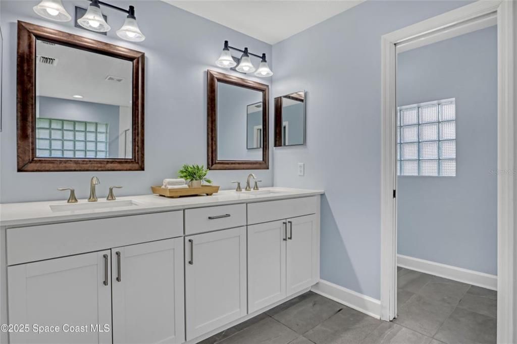 待售: $459,999 (3 贝兹, 2 浴室, 2254 平方英尺)