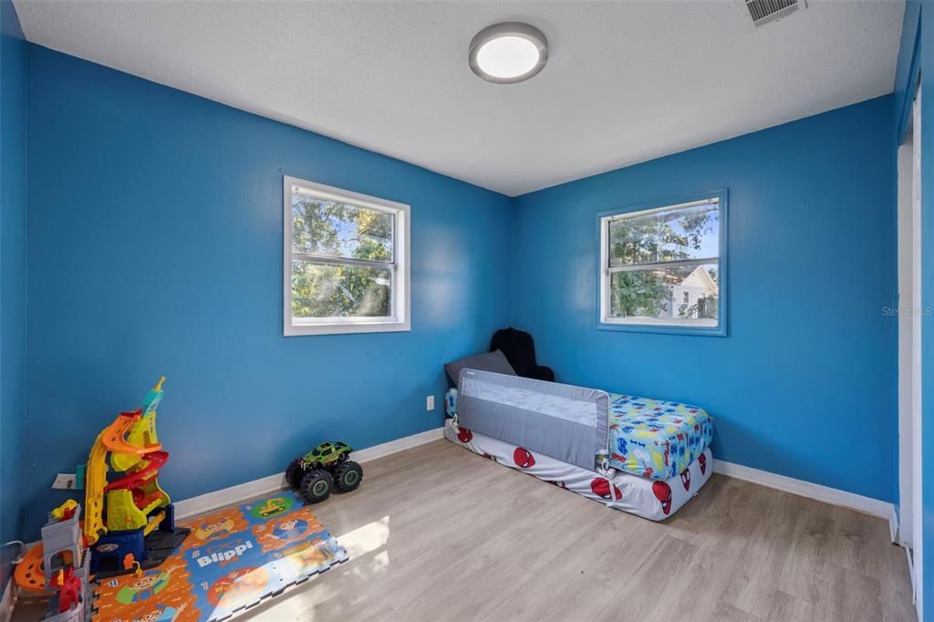 For Sale: $310,000 (3 beds, 2 baths, 1132 Square Feet)