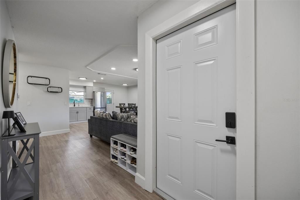 For Sale: $310,000 (3 beds, 2 baths, 1132 Square Feet)