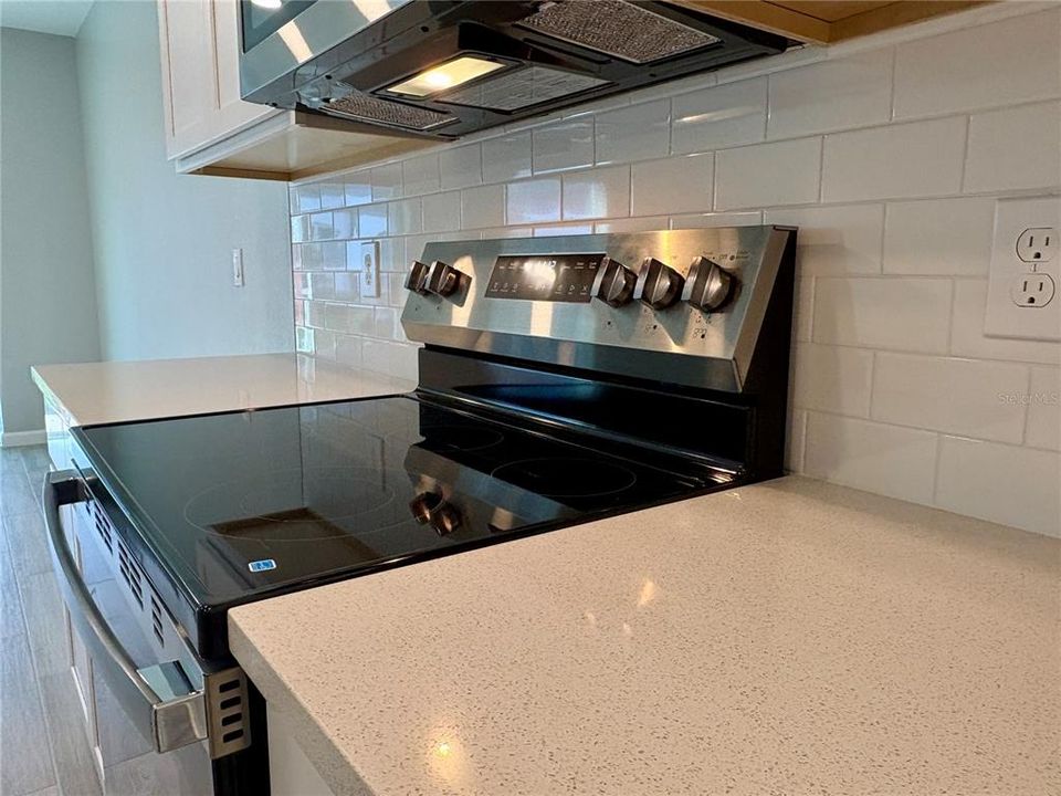 For Rent: $2,350 (3 beds, 2 baths, 1379 Square Feet)