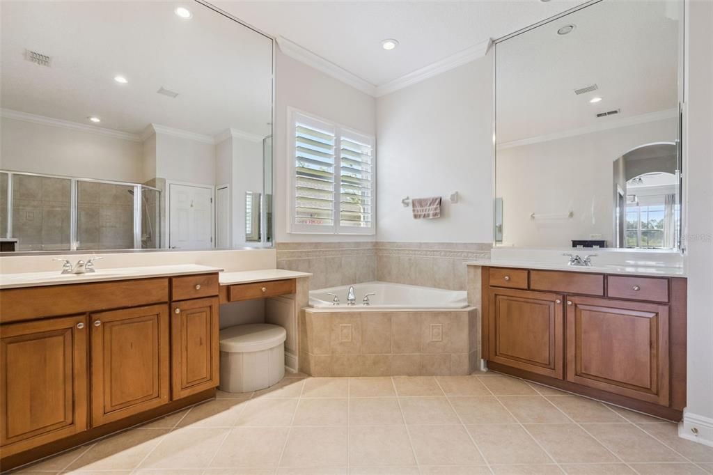 Active With Contract: $820,000 (4 beds, 4 baths, 3365 Square Feet)