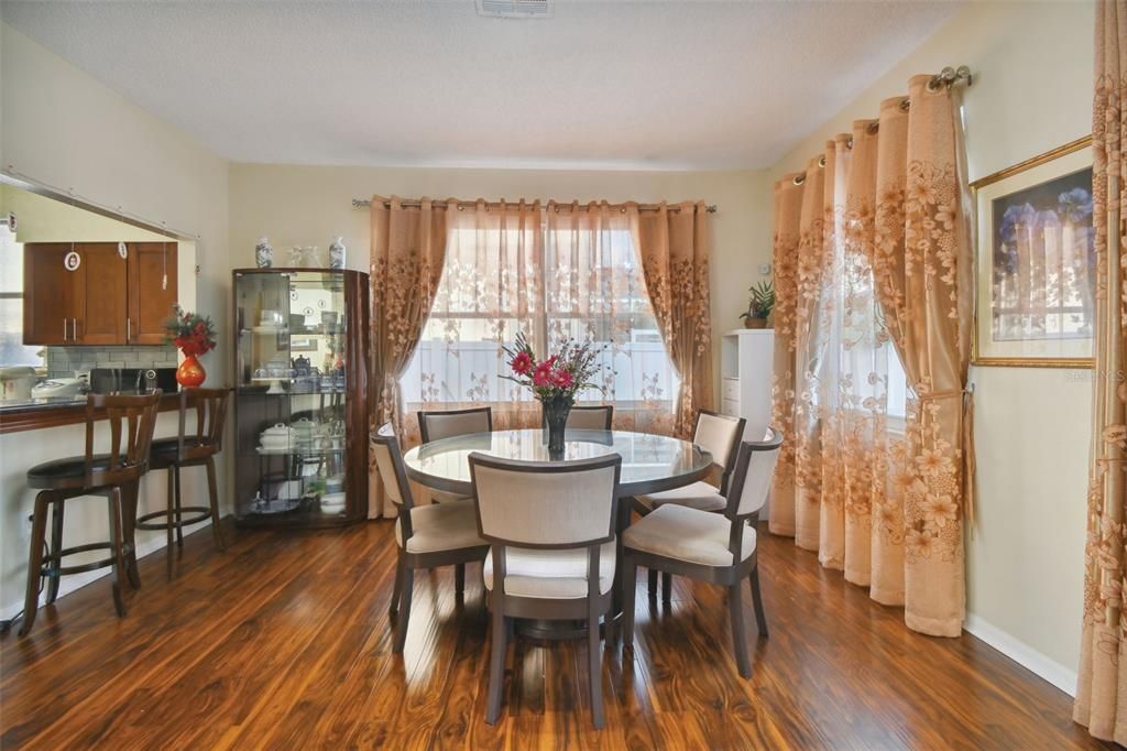 待售: $589,988 (4 贝兹, 3 浴室, 2146 平方英尺)