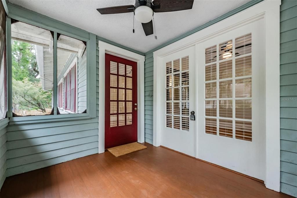 For Rent: $1,775 (2 beds, 1 baths, 984 Square Feet)