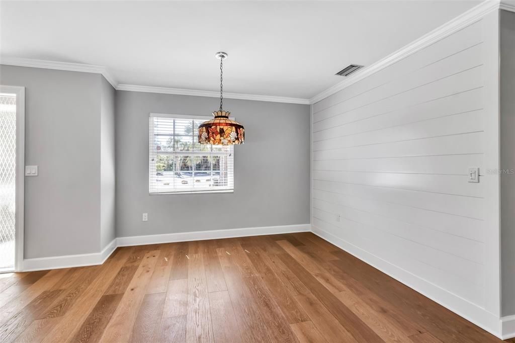 Под контрактом: $1,300,000 (3 спален, 2 ванн, 1511 Квадратных фут)