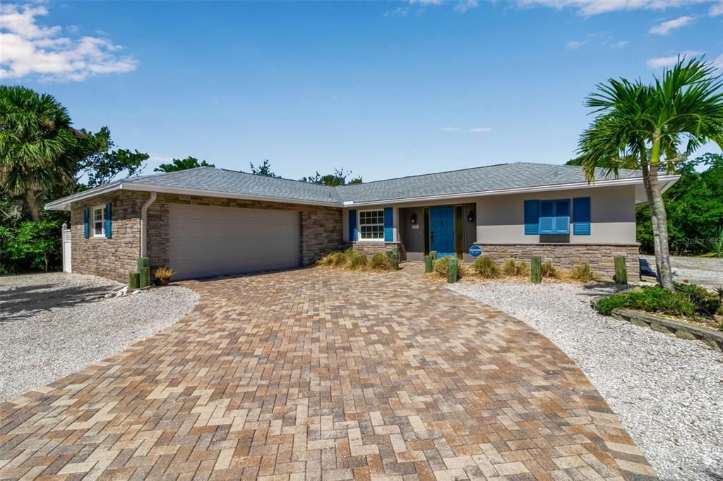 Под контрактом: $1,300,000 (3 спален, 2 ванн, 1511 Квадратных фут)